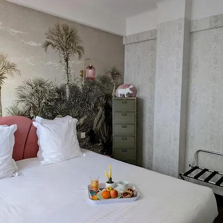 Mademoiselle Juan-les-Pins