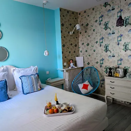 Mademoiselle Hotel