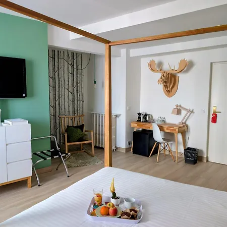 Mademoiselle Hotel