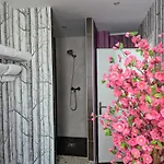 Hotel Mademoiselle Juan-les-Pins