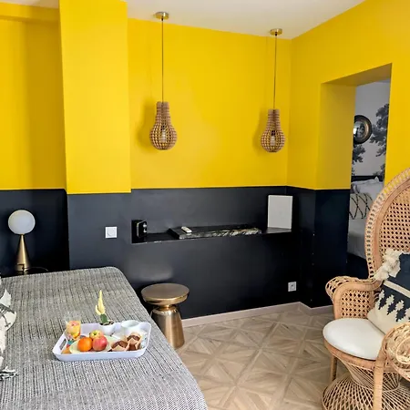 مدموزيل فندق جوان ليه باه