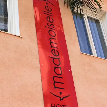 Mademoiselle Hotel 4*