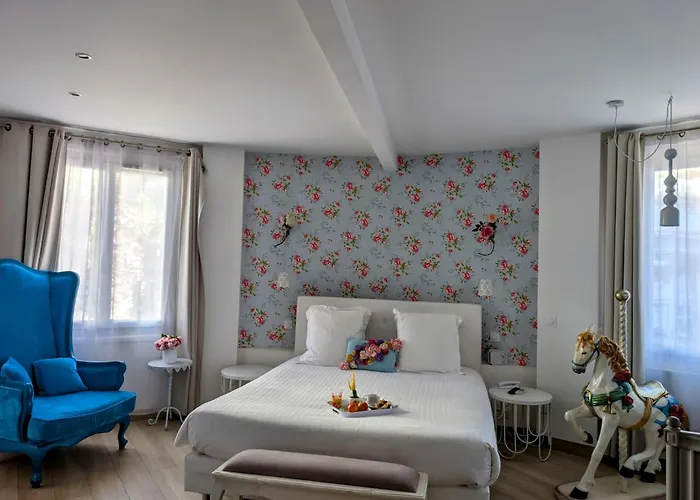 Mademoiselle Otel 4*